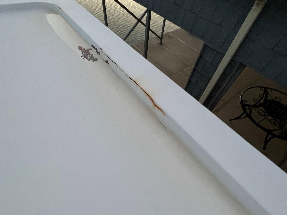 a white object with a brown object on it aboard 2007 STARDUST 19 X 86WB NLCG Yacht for Sale