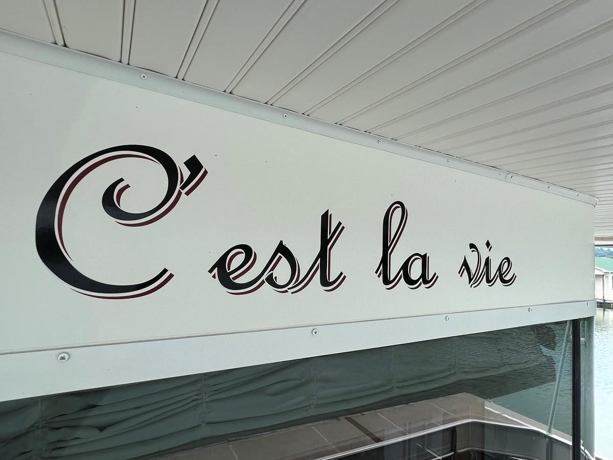 text aboard 2007 STARDUST 19 X 86WB NLCG Yacht for Sale