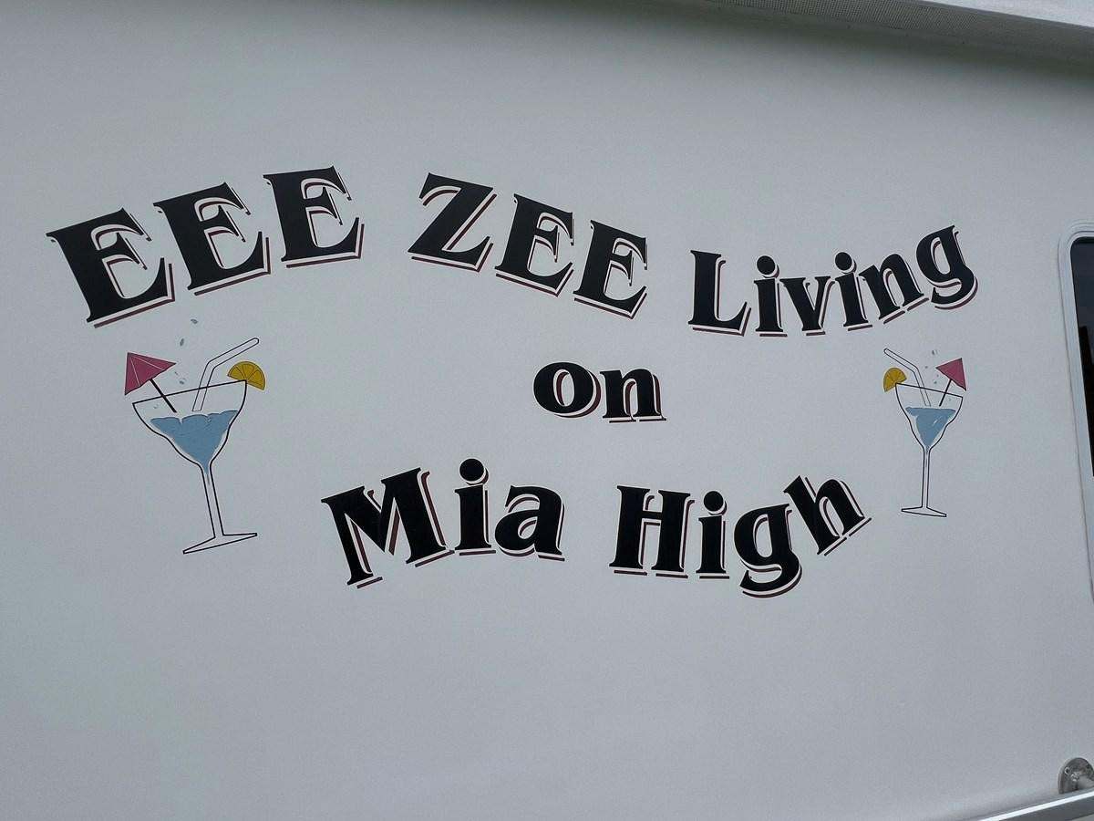 text aboard 2007 STARDUST 19 X 86WB NLCG Yacht for Sale