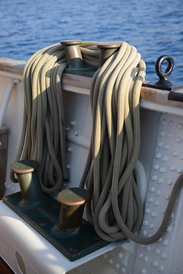 a boat with ropes aboard NO.6 TEXEL Yacht for Sale