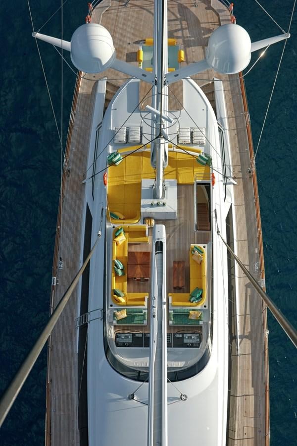 diagram aboard SALVAJE Yacht for Charter