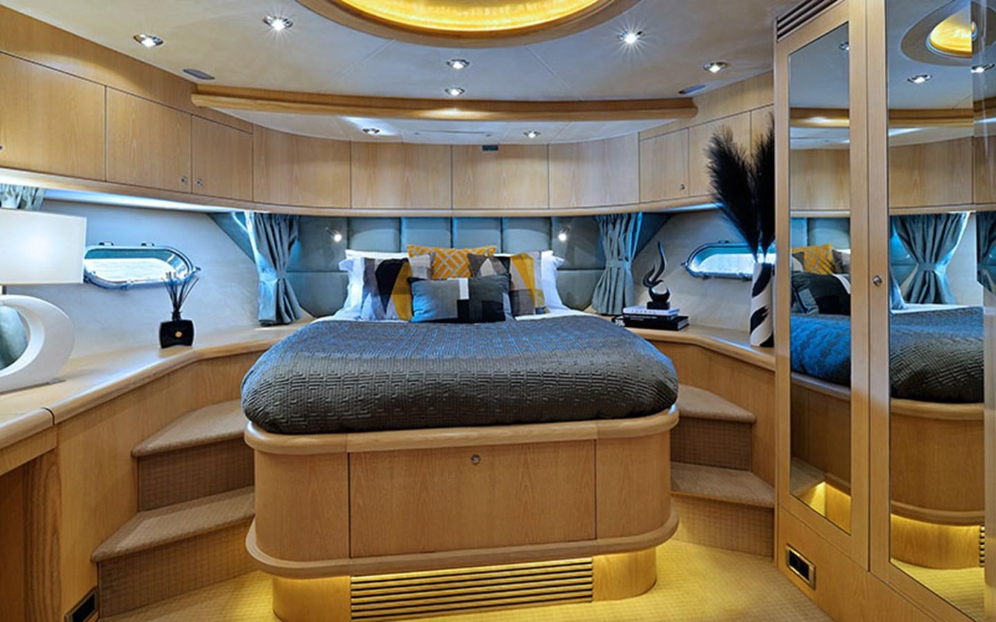 a bathroom with a tub and a sink aboard EXCELERATE Z Yacht for Sale