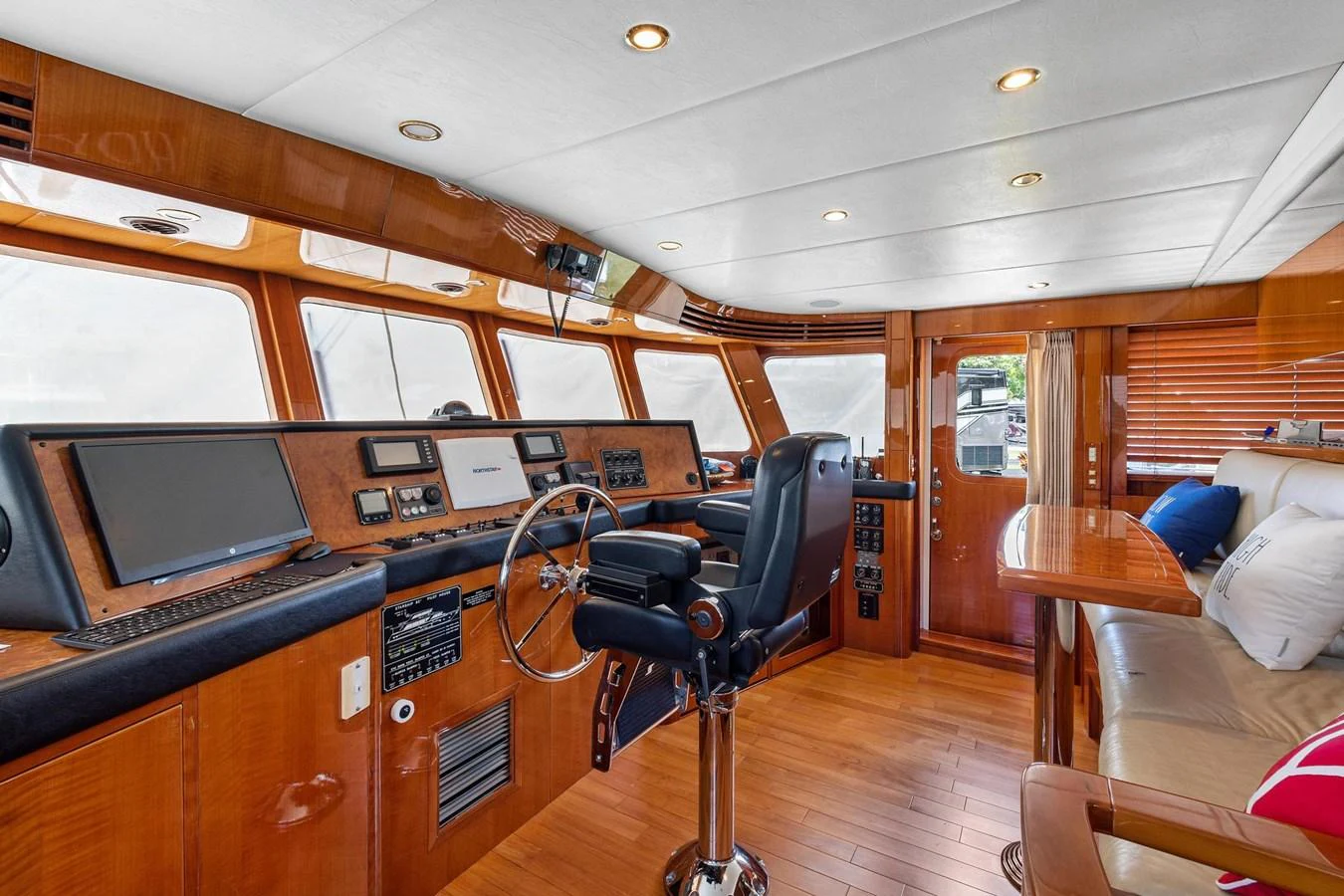 a room with a desk and a chair aboard JEF82110L506 Yacht for Sale