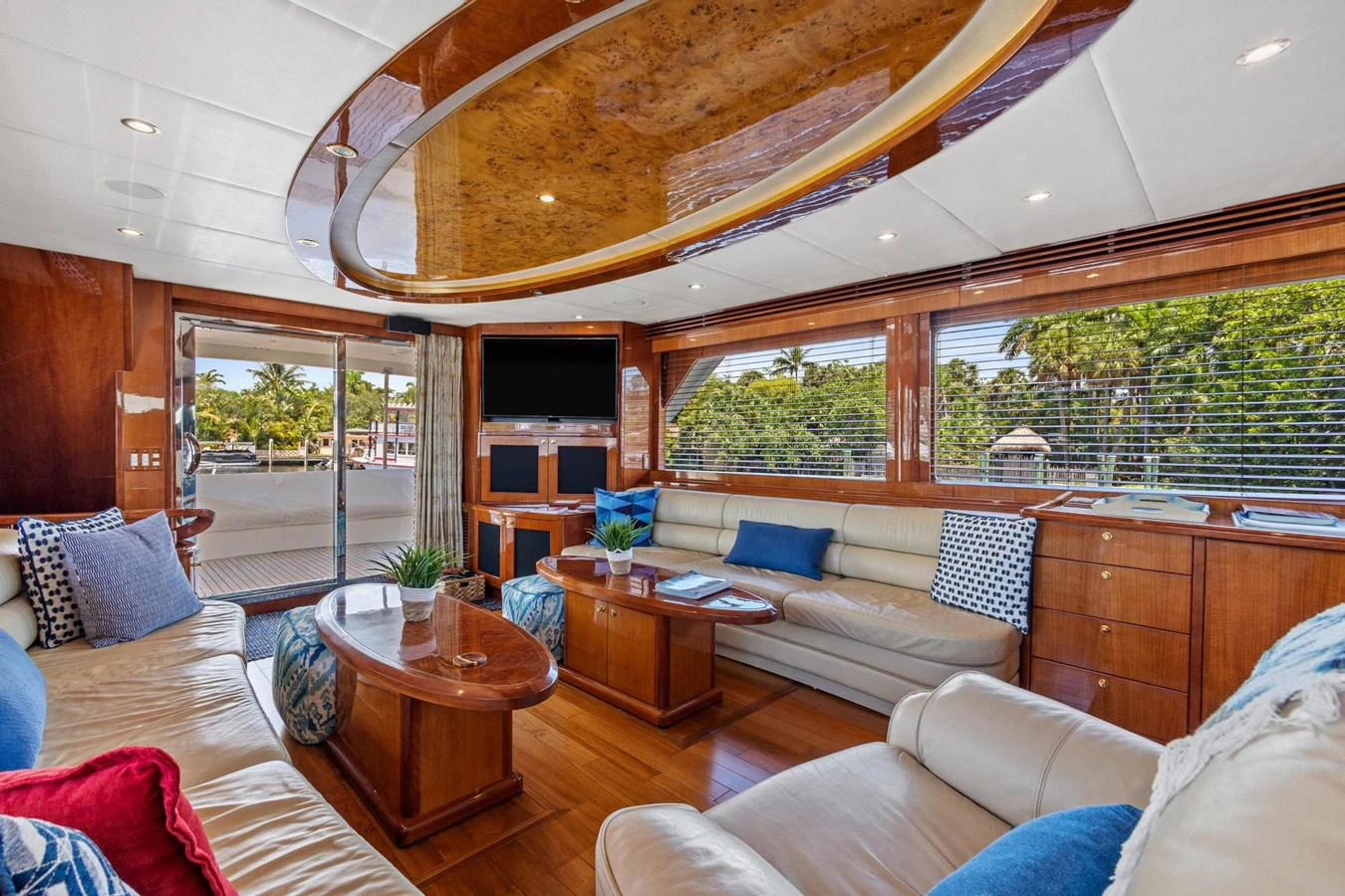 a living room with a large ceiling aboard JEF82110L506 Yacht for Sale