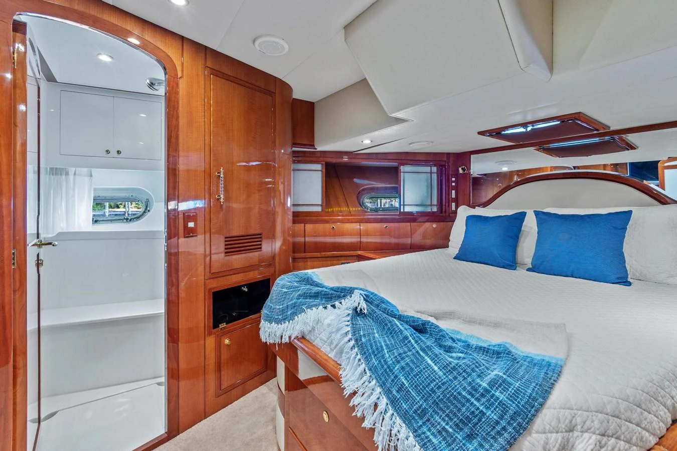 a bed in a cabin aboard JEF82110L506 Yacht for Sale