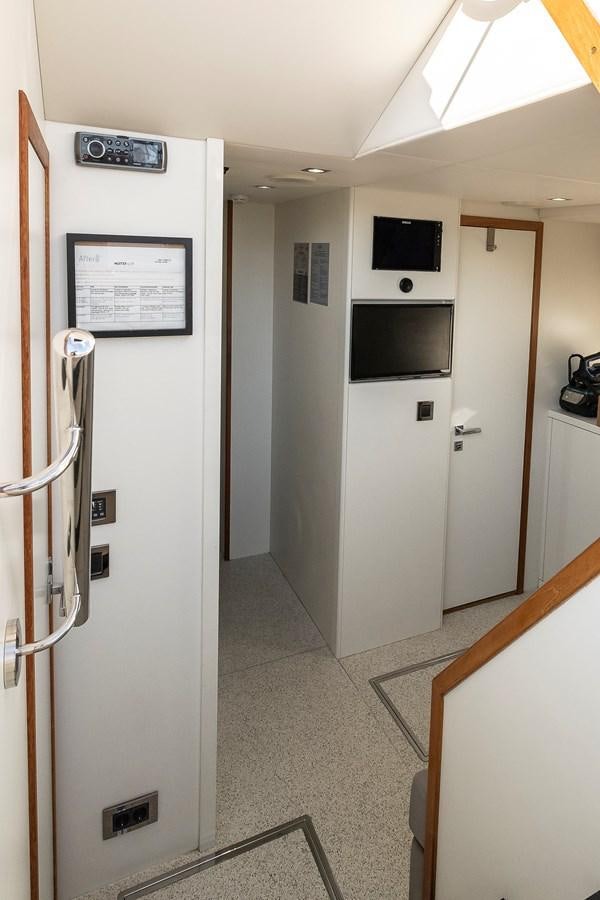 a hospital room with a hospital bed aboard AFTER 8 II Yacht for Sale