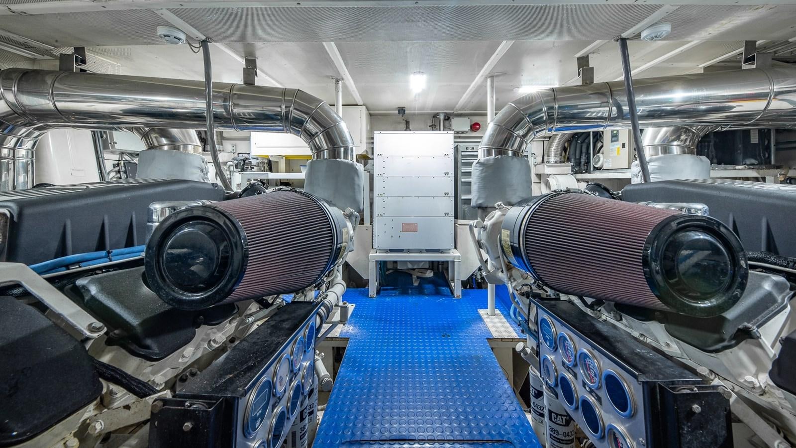 a room with a large machine aboard THERAPY Yacht for Sale