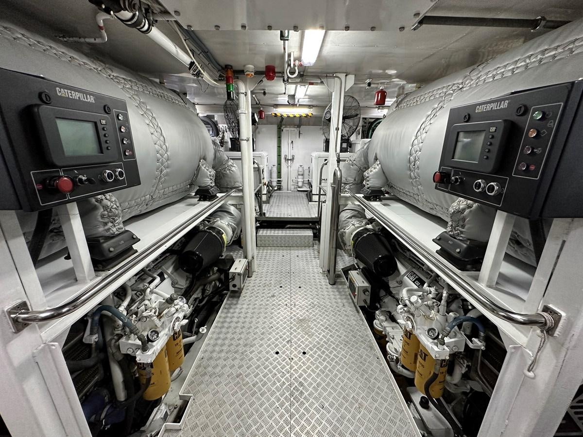 a room with machines aboard CHEETAH MOON Yacht for Sale
