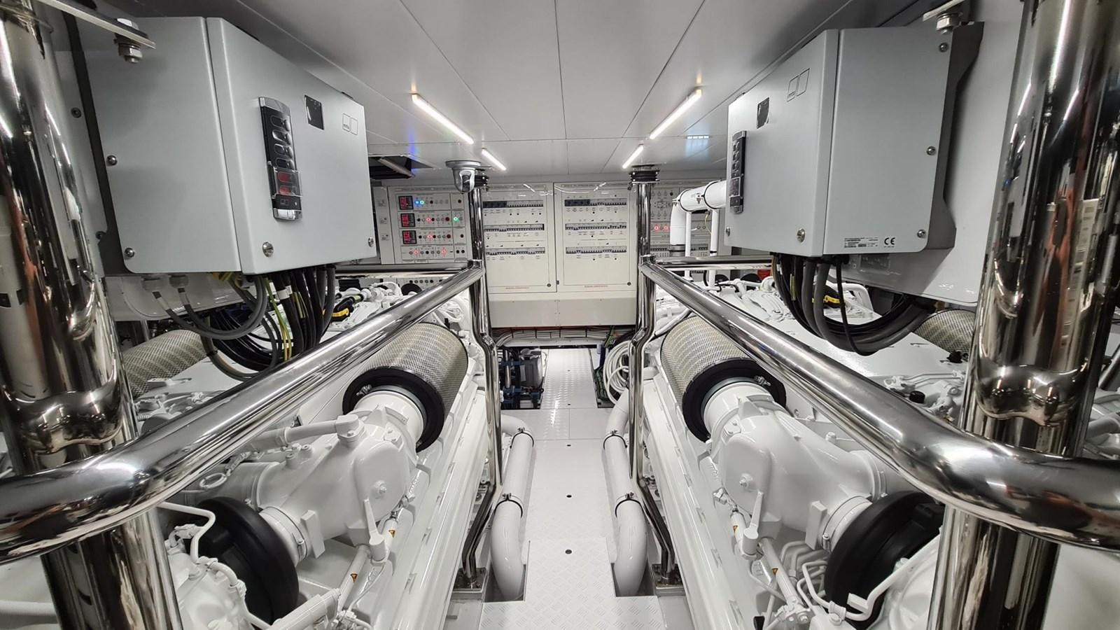 a room with machinery aboard 2021 SANLORENZO SD96 #95 Yacht for Sale