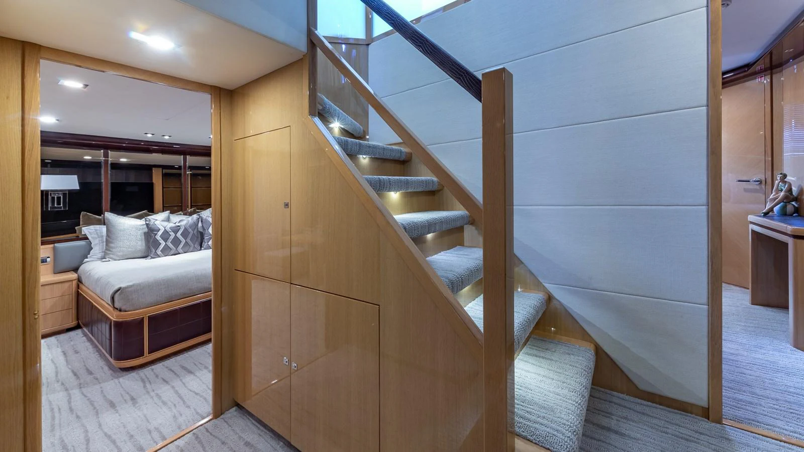 a bunk bed in a room aboard LADY COPE Yacht for Sale