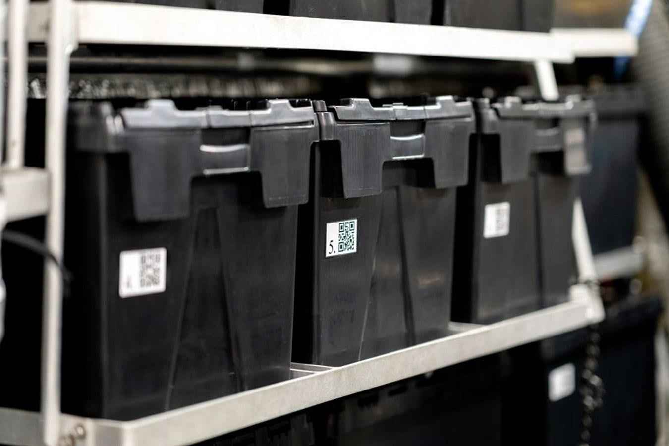 a black machine with a silver tag aboard COCHISE Yacht for Sale