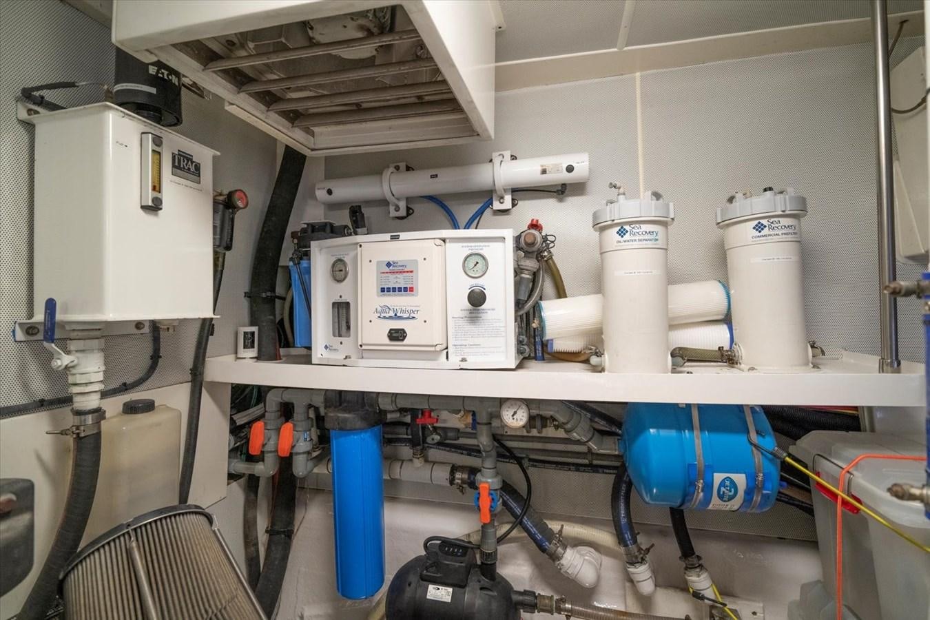 a room with several machines aboard GOLDEN LADY Yacht for Sale