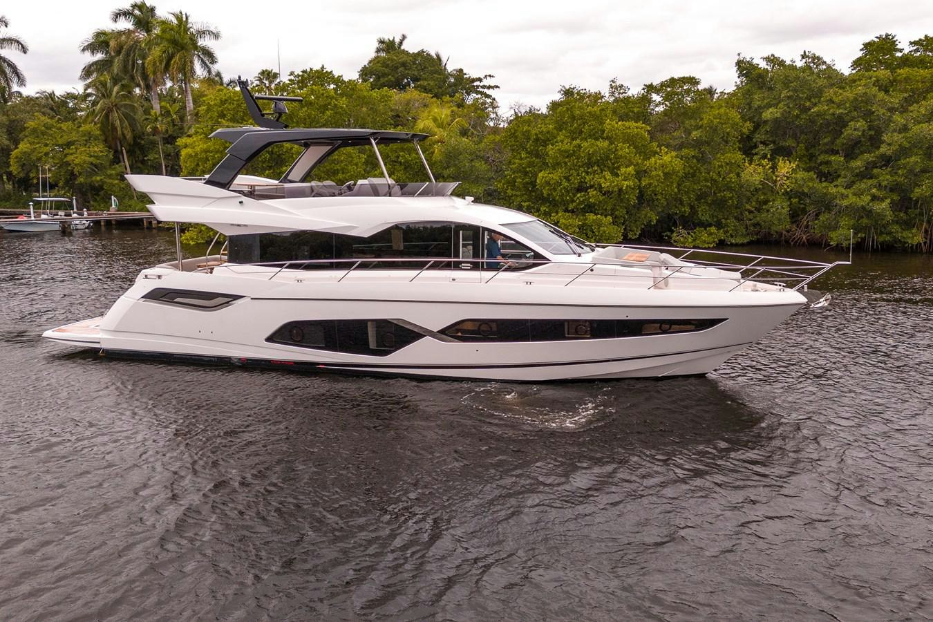 MANHATTAN 68 Yacht for Sale in United Kingdom | 69' (21.1m) 2022