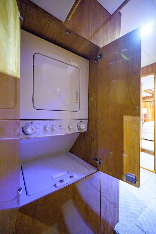 a white microwave oven aboard 82 Yacht for Sale