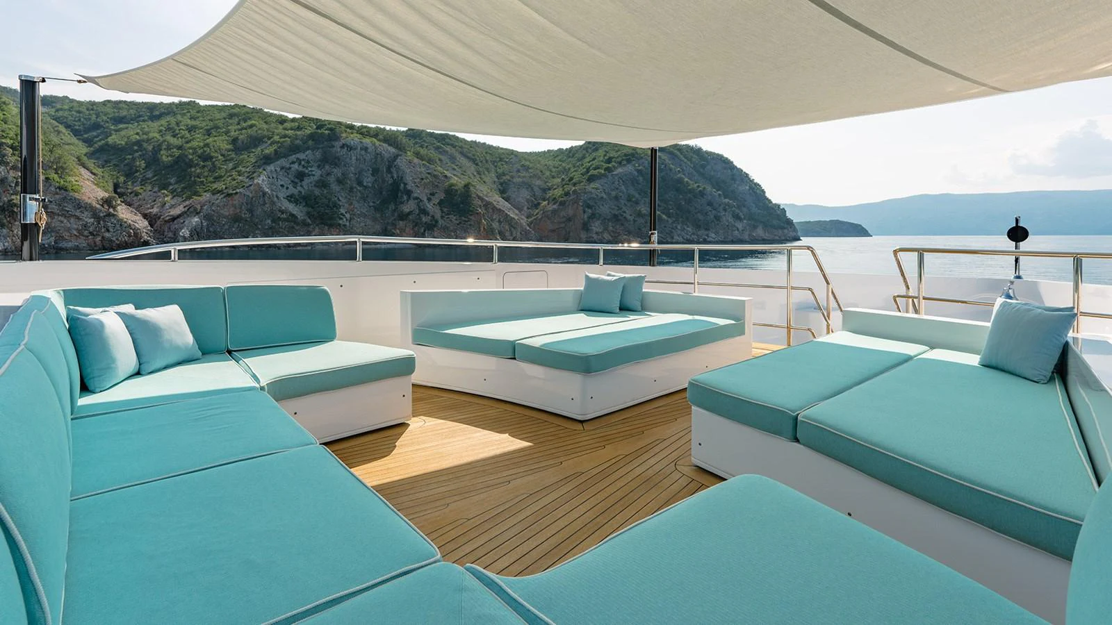 a room with a pool aboard SEAGULL MRD Yacht for Sale