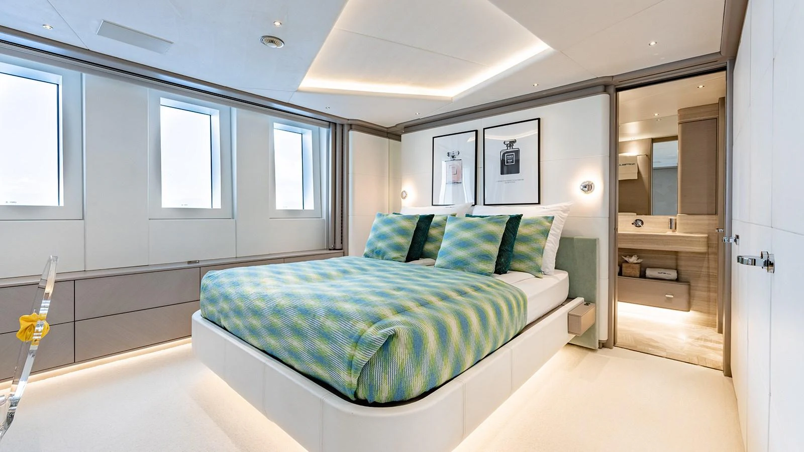 a bedroom with a bed aboard SEAGULL MRD Yacht for Sale