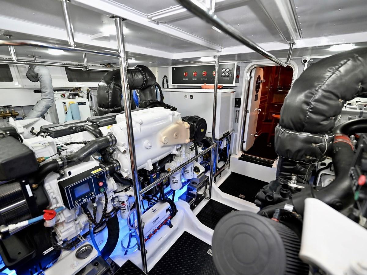 a machine with a large machine aboard KNOT FLYING Yacht for Sale