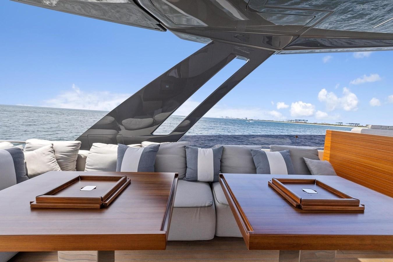 a room with a table and chairs aboard XFAF8532J021 Yacht for Sale