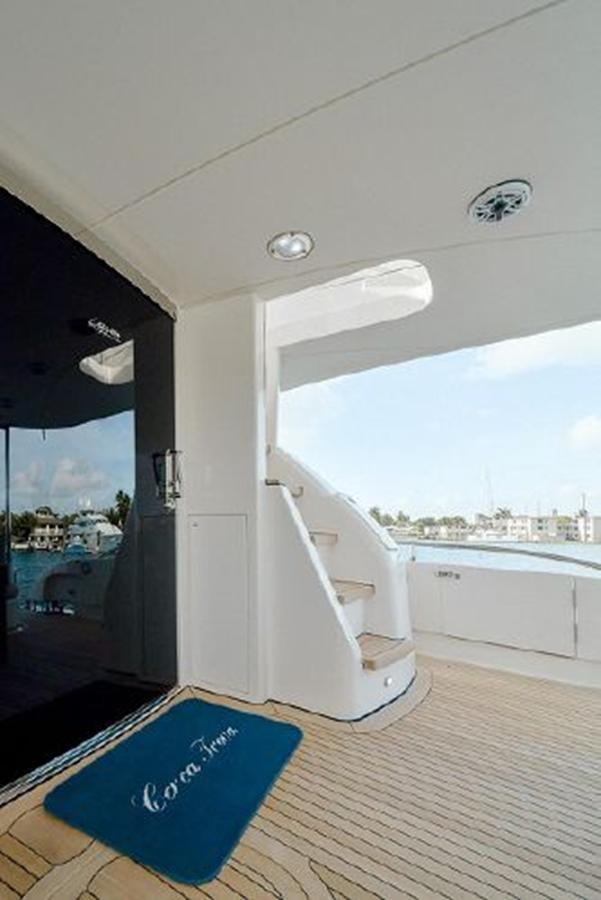 a white door with a window aboard 2007 LAZZARA 84 MOTOR Yacht for Sale