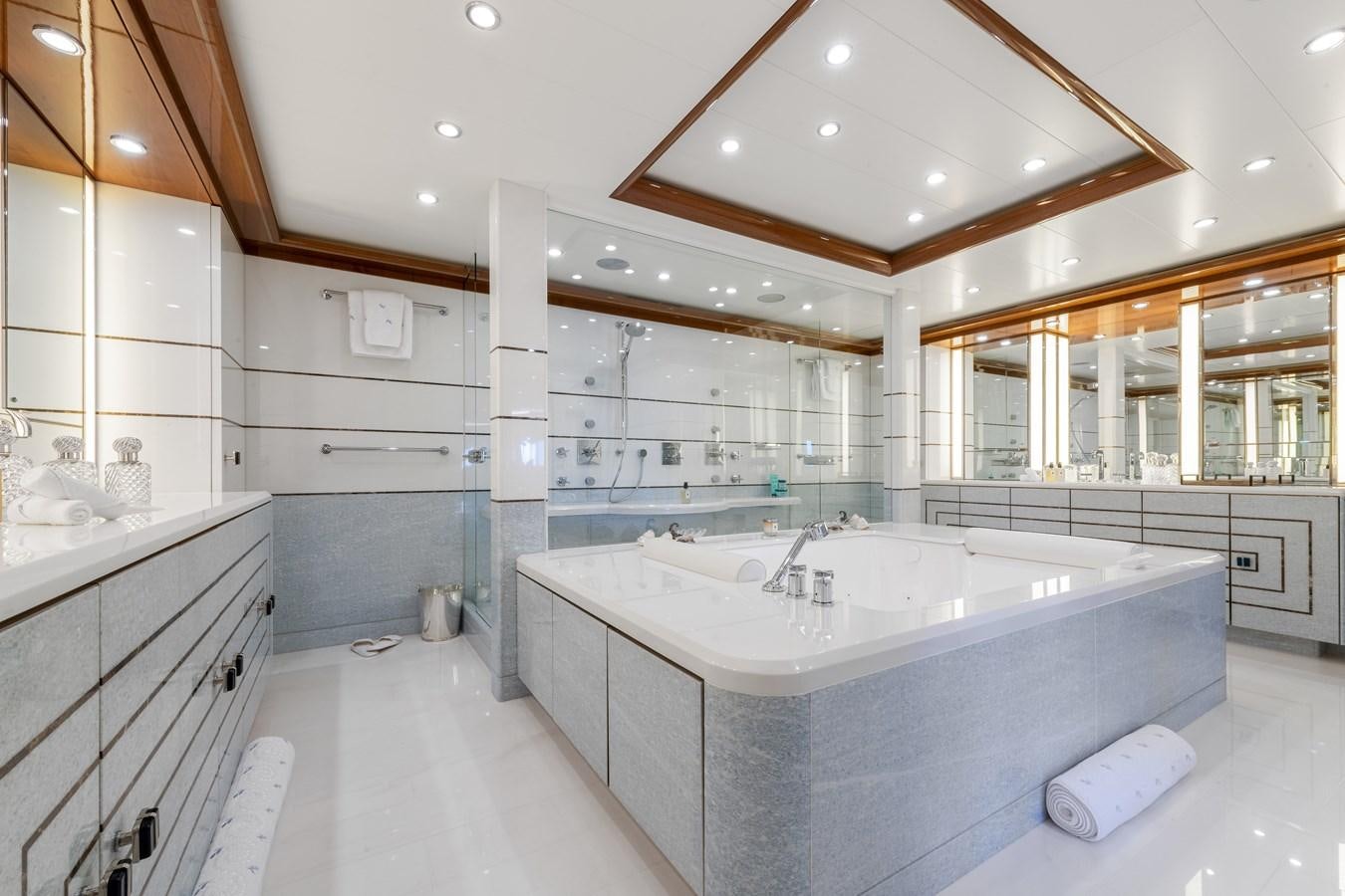 a large bathroom with a large jacuzzi tub aboard AALTO Yacht for Sale