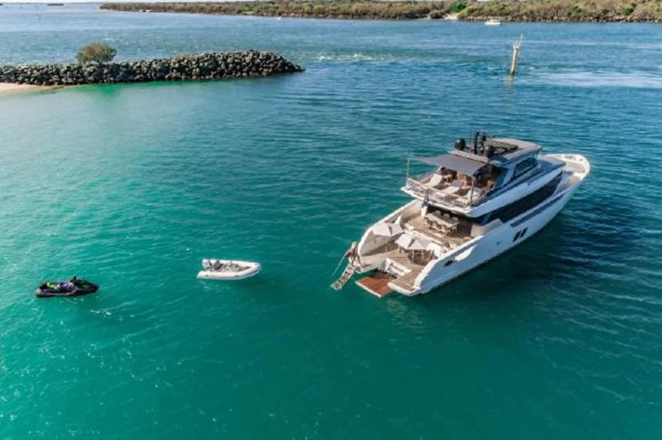 a boat on the water aboard SANLORENZO SX76 Yacht for Sale