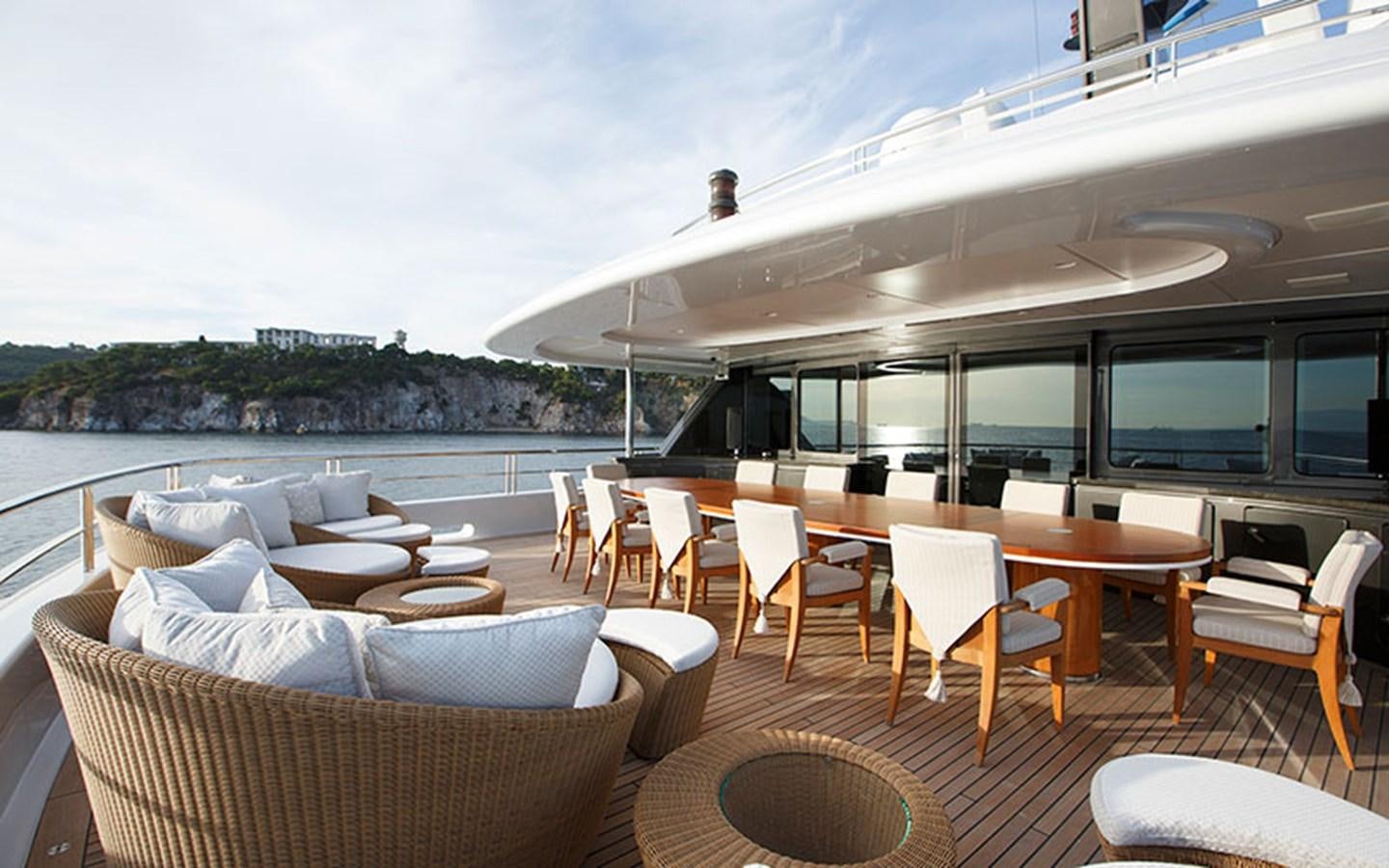 a patio with a large patio area aboard MARUN Yacht for Sale