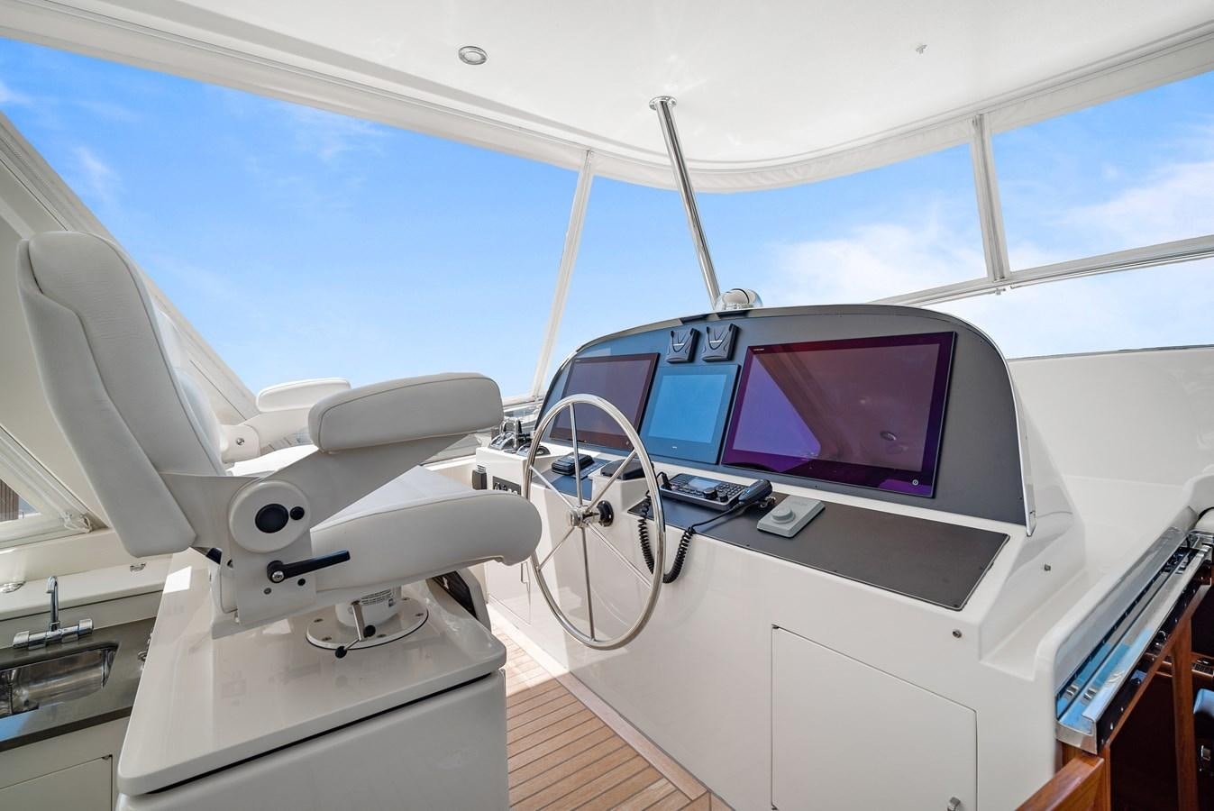 inside of a space ship aboard FLEMING 78 - CLASSIC FLYBRIDGE Yacht for Sale