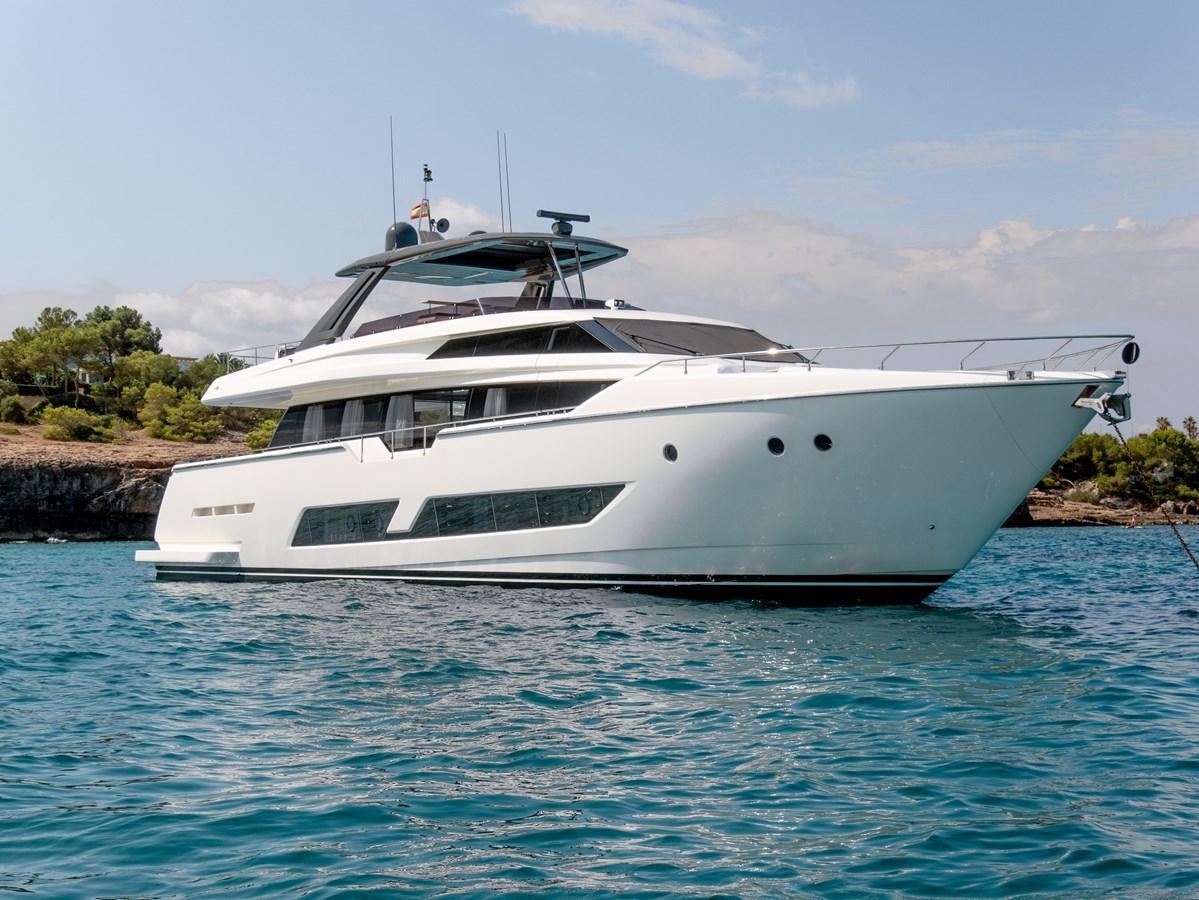 a white yacht in the water aboard LEWENSLUST Yacht for Sale