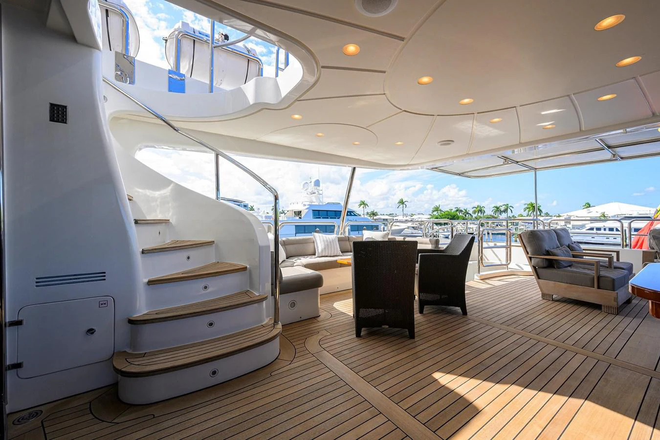inside of a boat aboard ARTHUR’S WAY Yacht for Sale