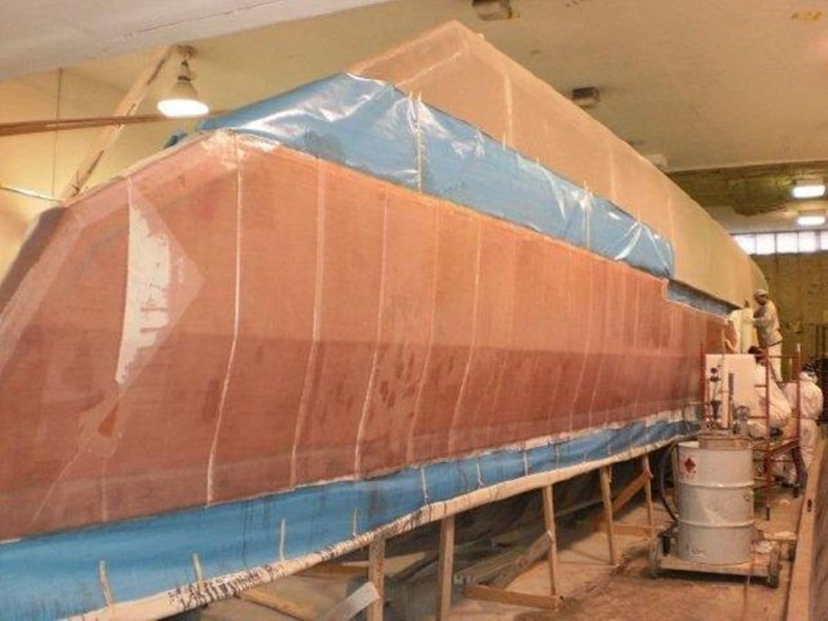 a large red and white wall aboard 2023 PDIGREE CAT BLOOMFIELD Yacht for Sale