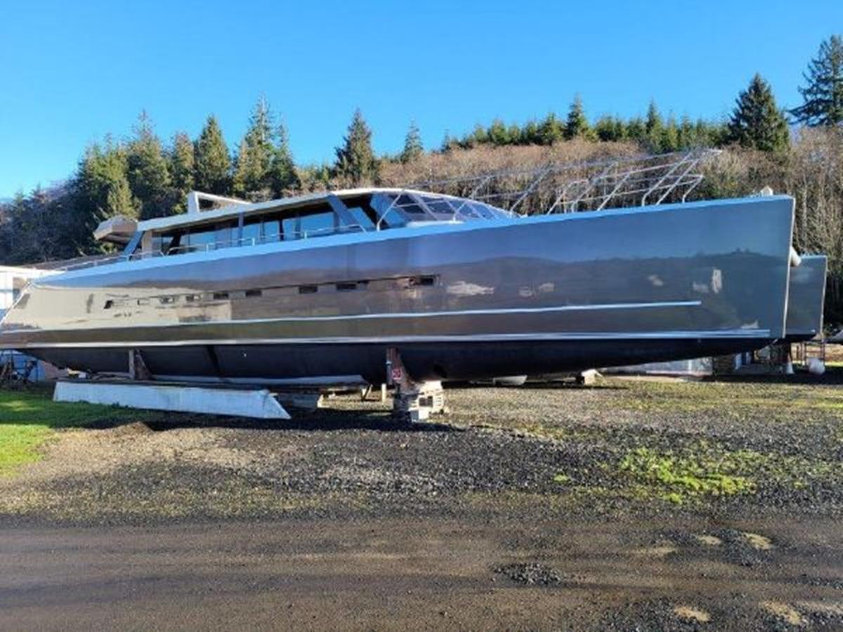 a boat on the ground aboard 2023 PDIGREE CAT BLOOMFIELD Yacht for Sale