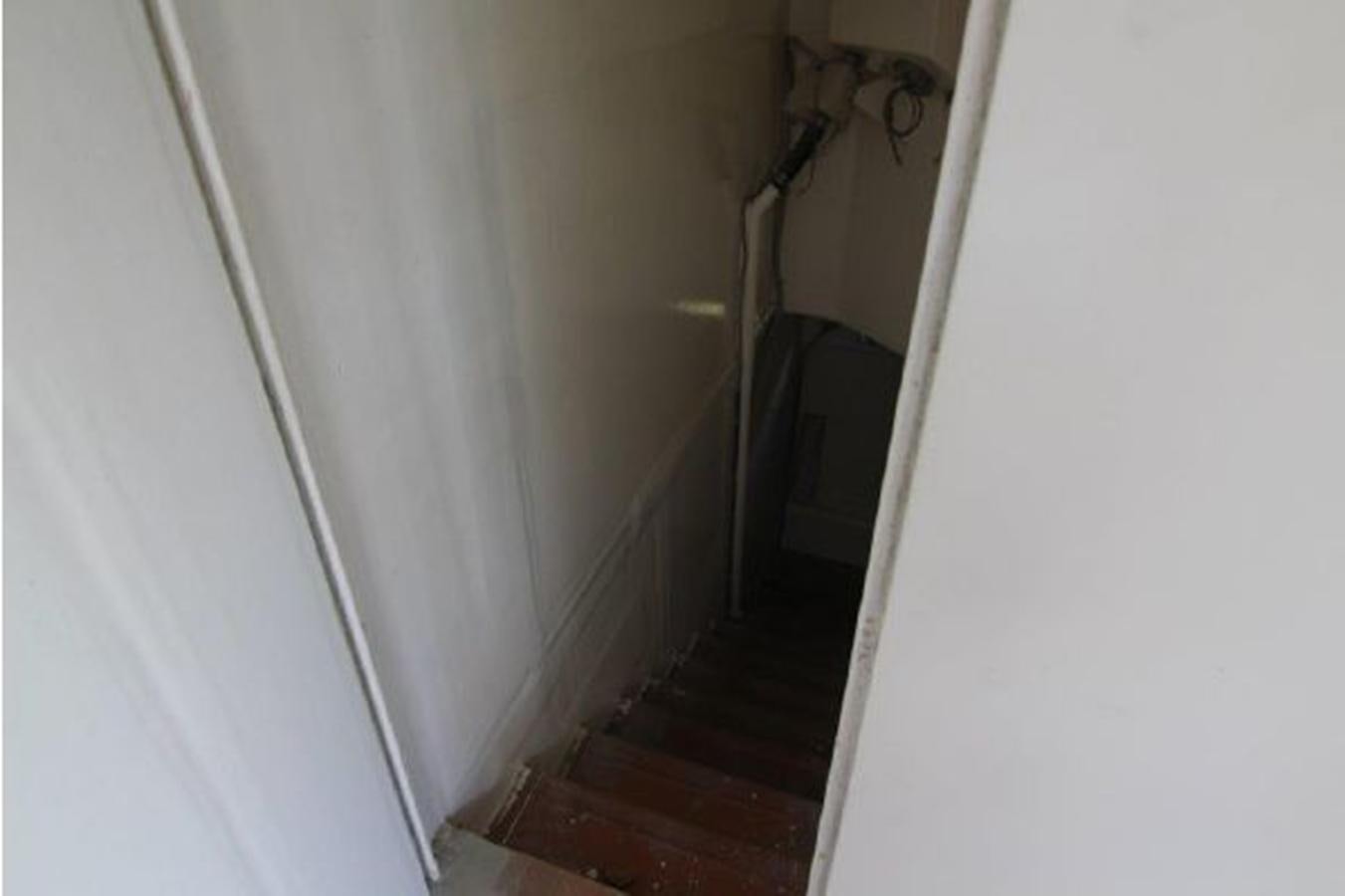 a hallway with a door aboard 2023 PDIGREE CAT BLOOMFIELD Yacht for Sale