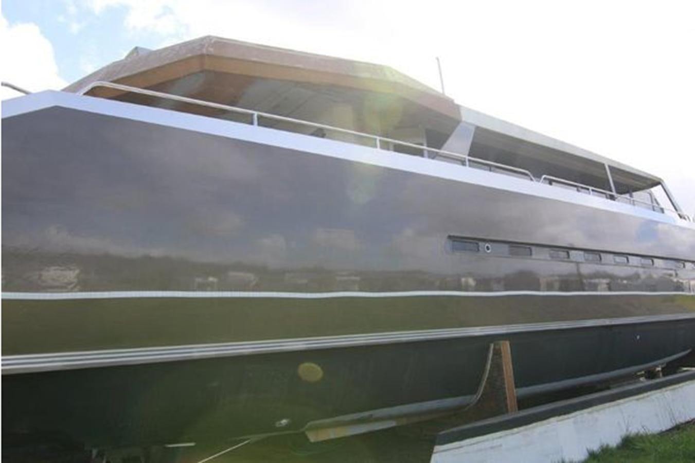 a close-up of a train aboard 2023 PDIGREE CAT BLOOMFIELD Yacht for Sale