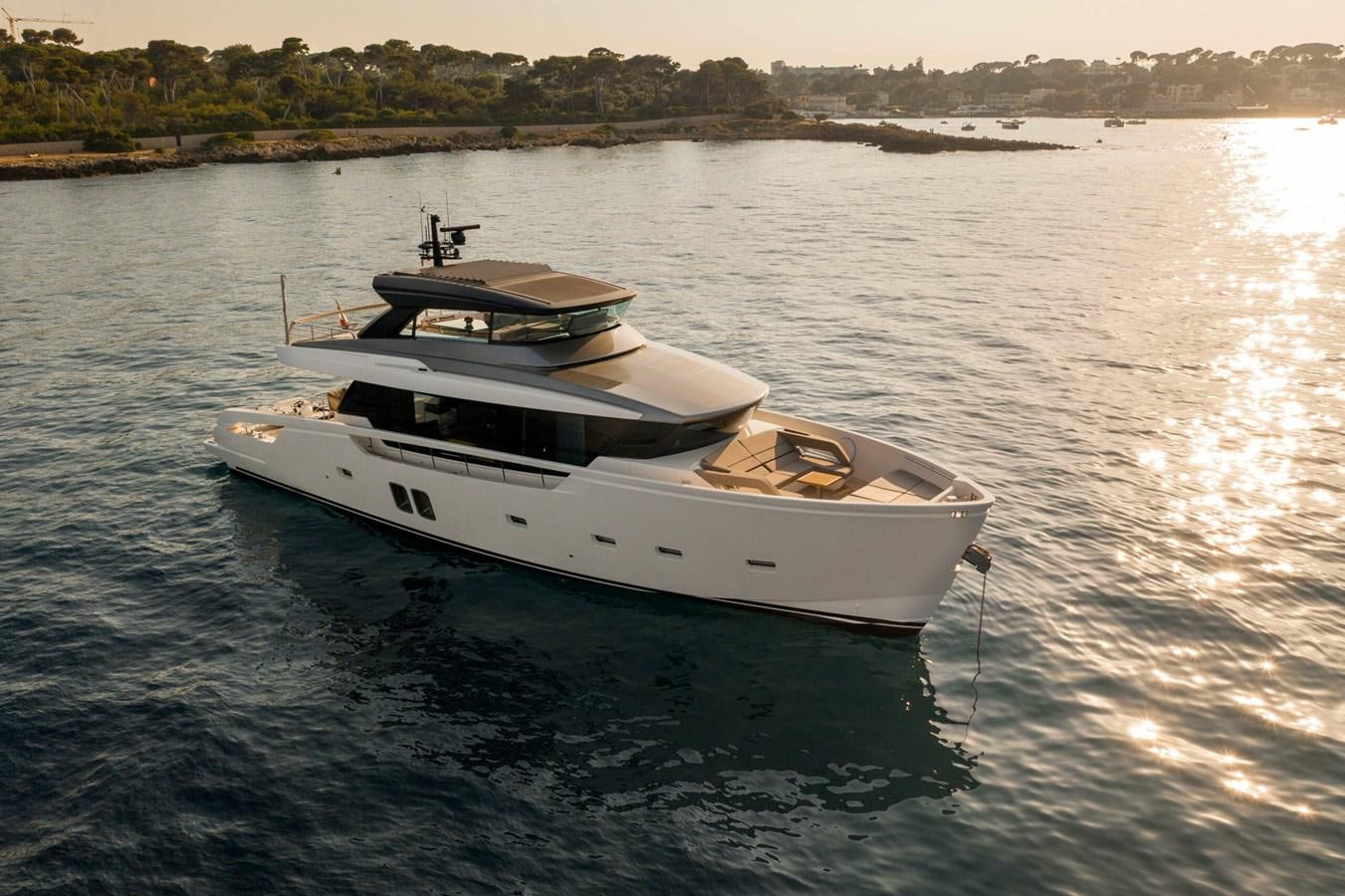 a boat on the water aboard 2019 SANLORENZO SX76 #16 Yacht for Sale