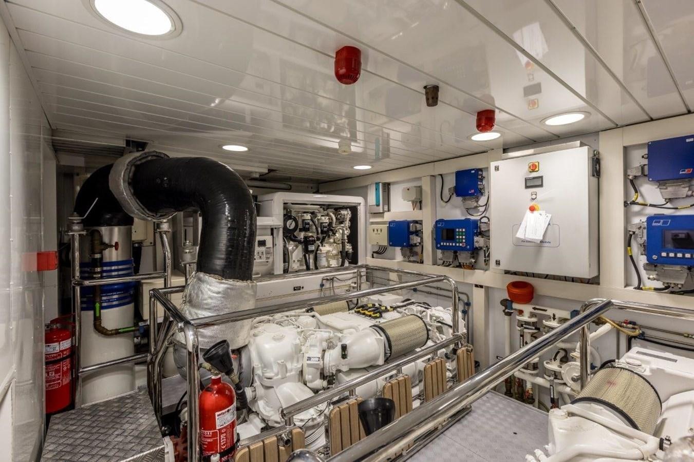 a large machine in a factory aboard SANLORENZO SD 92 Yacht for Sale