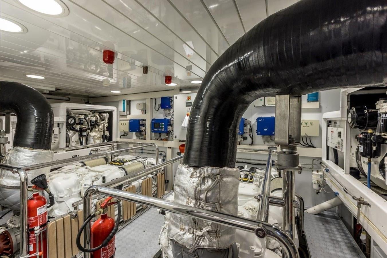 a large machine in a factory aboard SANLORENZO SD 92 Yacht for Sale