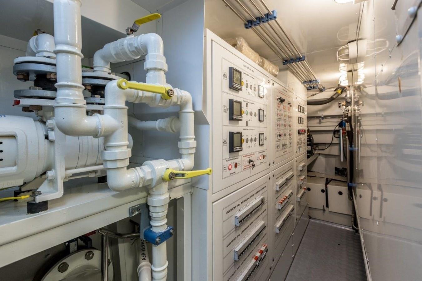 a room with white pipes aboard SANLORENZO SD 92 Yacht for Sale