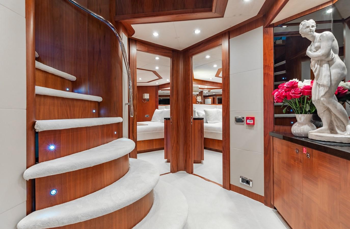a room with a statue aboard AQUARIUM Yacht for Sale