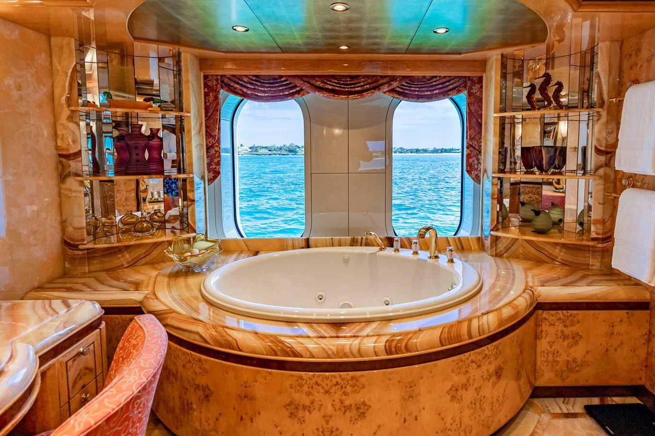 a bathroom with a large tub aboard ELIS ET MAR Yacht for Sale
