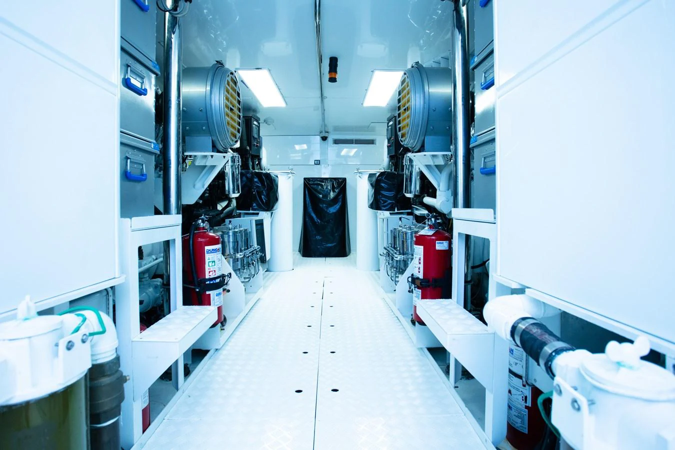 a room with equipment and equipment aboard CHAMPAGNE SEAS Yacht for Sale