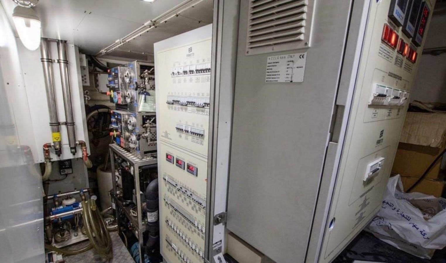 a machine in a room aboard NAVETTA 28 Yacht for Sale