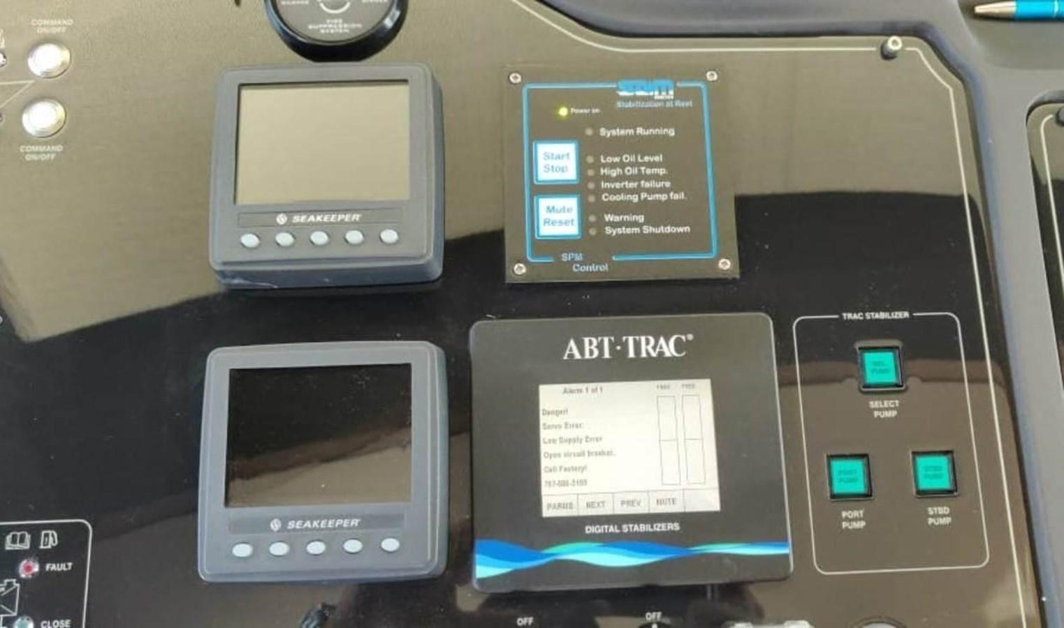 graphical user interface aboard NAVETTA 28 Yacht for Sale