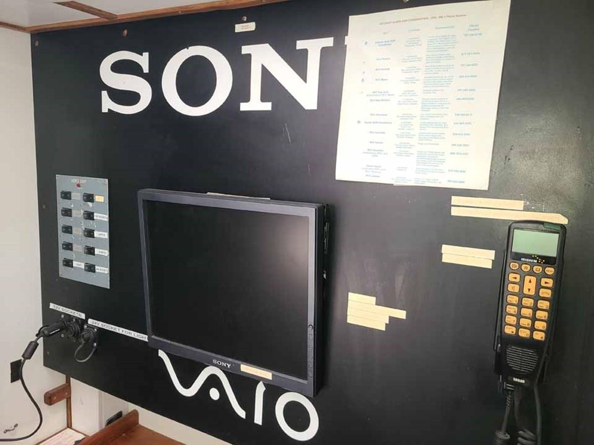 graphical user interface, website aboard IRONBARQUE Yacht for Sale