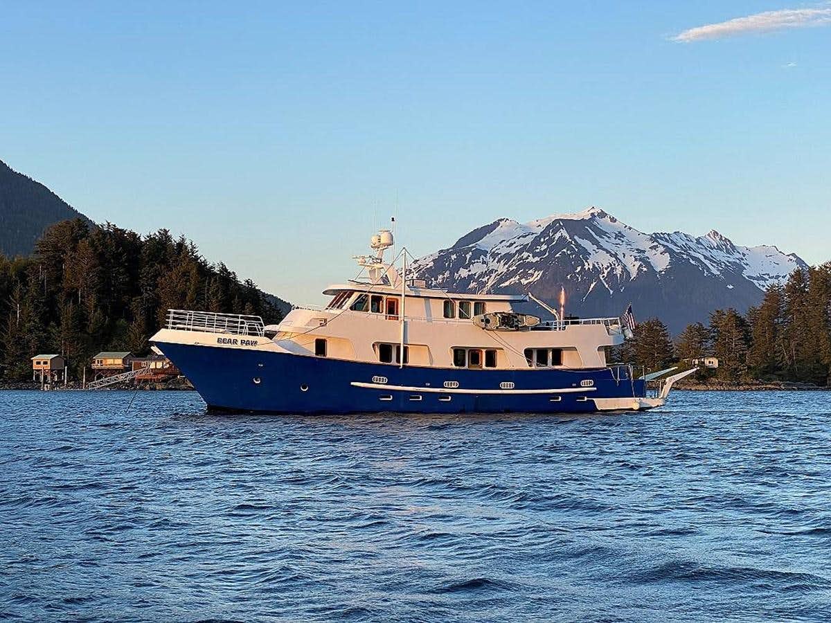 Bear paw
Yacht for Sale