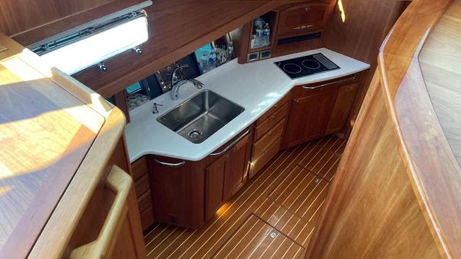 2024 Sabre 48 Salon Express Yacht For