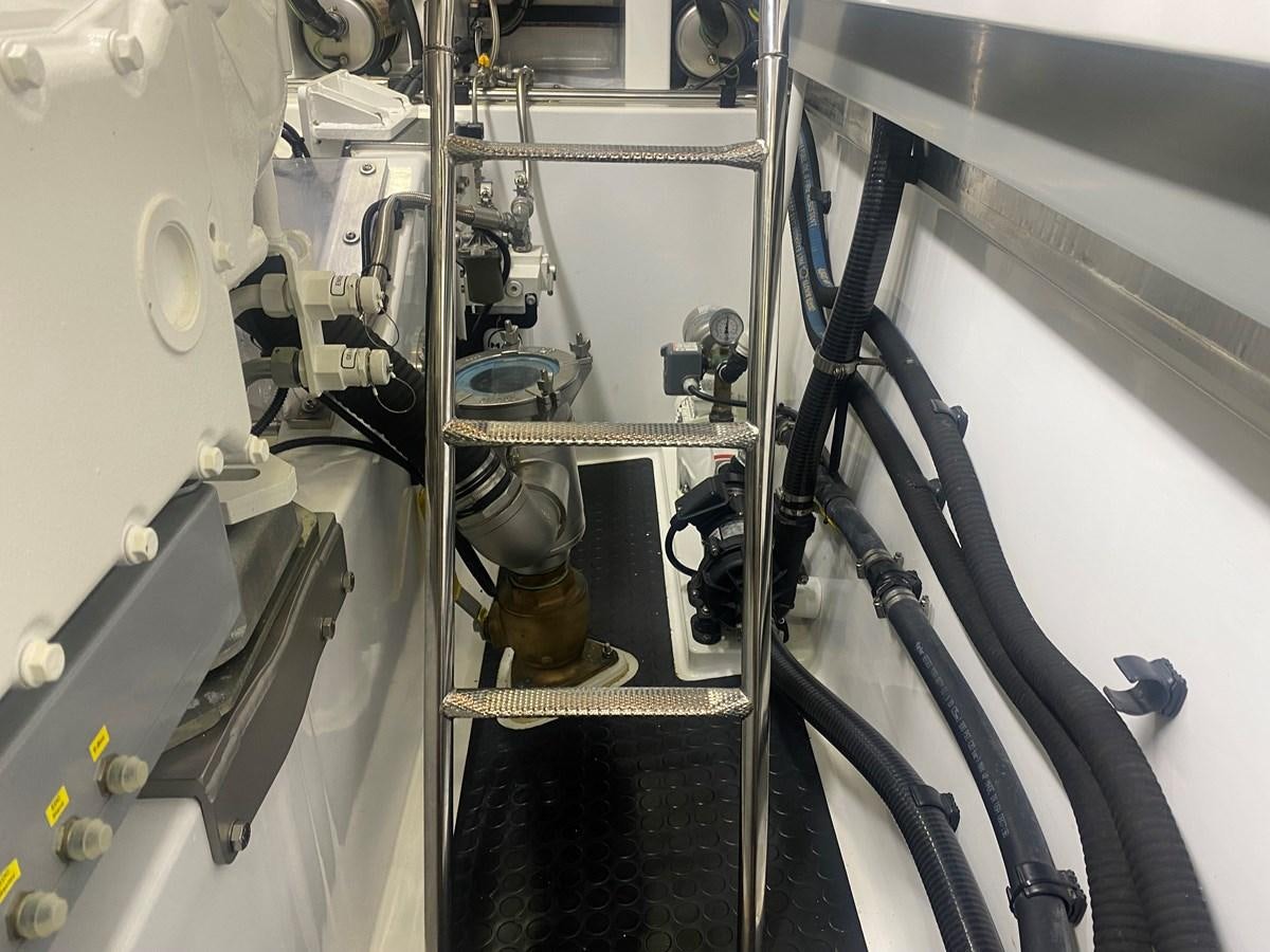 a large machine with wires aboard THE KEYS Yacht for Sale