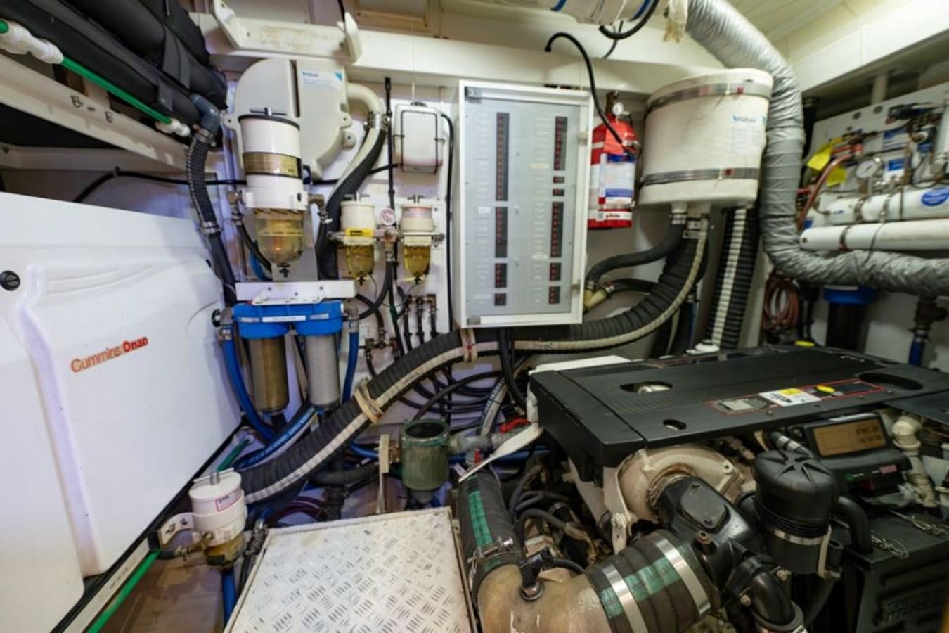 a large white machine with wires aboard SAPPHIRE II OF LONDON Yacht for Sale