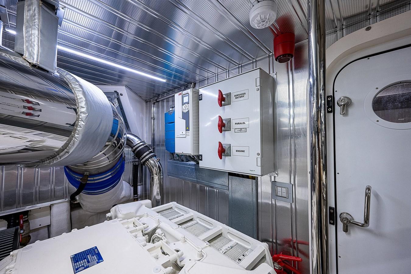 a machine with a large metal tube aboard SO SO NICE Yacht for Sale