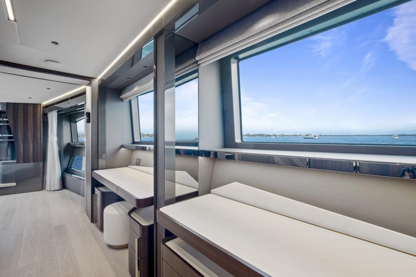 inside of a boat aboard SUNSEEKER 90/25 Yacht for Sale
