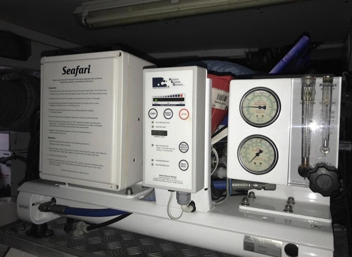 a machine with a screen aboard SUNSEEKER 74 2012 SEA C Yacht for Sale